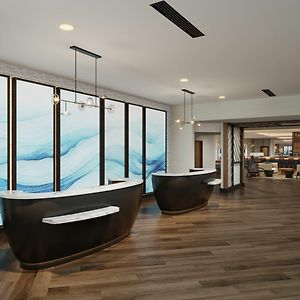 Oshkosh Marriott Waterfront Hotel & Convention Center